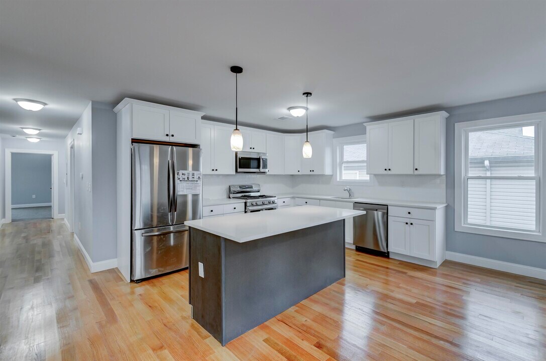 171 Shephard Ave, Unit 2 in Newark, NJ - Building Photo