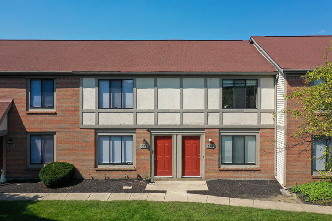 Danbury Meadows Apartments in Galloway, OH - Foto de edificio - Building Photo