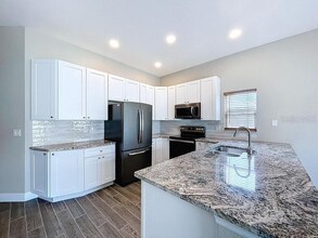 2049 Darlington Oak Dr in Seffner, FL - Building Photo - Building Photo