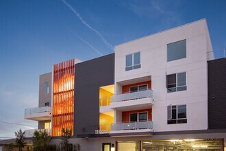 cou119 in Los Angeles, CA - Building Photo - Interior Photo