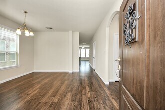 1437 Northwood Springs Dr in Crosby, TX - Building Photo - Building Photo