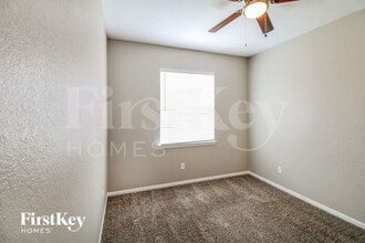 4810 Bay Vista Dr in Baytown, TX - Building Photo - Building Photo