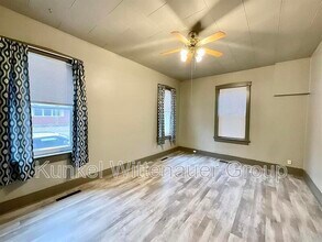 104 S Alton St in Freeburg, IL - Building Photo - Building Photo
