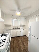 117 Oak Dr in Lake Jackson, TX - Foto de edificio - Building Photo