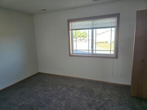 5601 Kacena Ave in Marion, IA - Building Photo - Building Photo