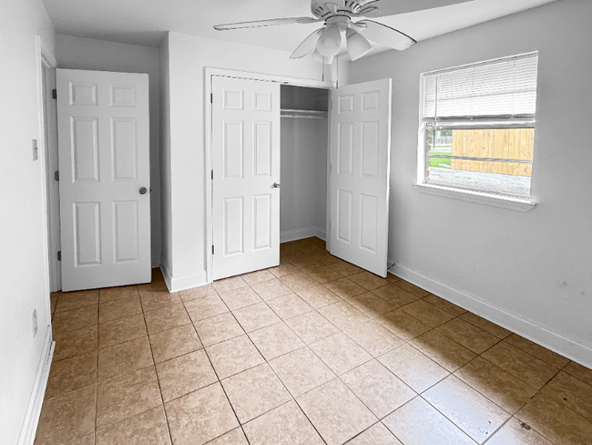 183 Schexnaydre Ln in Destrehan, LA - Building Photo - Building Photo