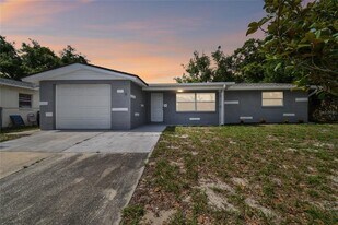 7721 Arbordale Dr in Port Richey, FL - Building Photo