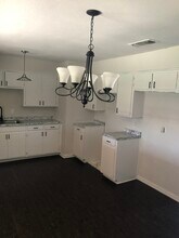409 N Cedar St in Springtown, TX - Building Photo - Building Photo
