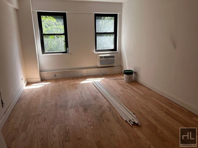 EAST 69 STREET in New York, NY - Building Photo - Building Photo