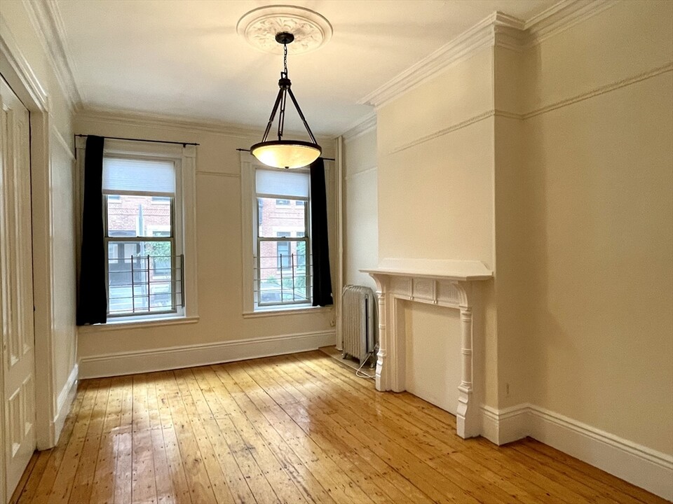 34 Isabella St in Boston, MA - Building Photo