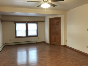 64 Rhodes St in New Britain, CT - Building Photo - Building Photo