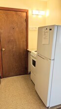 26 Grove St, Unit 3 in Arlington, MA - Building Photo - Building Photo