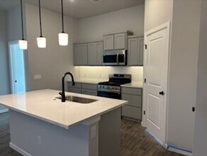 1112 SW 139th Ter in Oklahoma City, OK - Building Photo - Building Photo