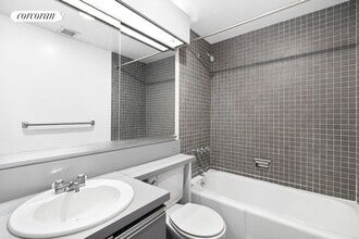 250 W 88th St in New York, NY - Building Photo - Building Photo