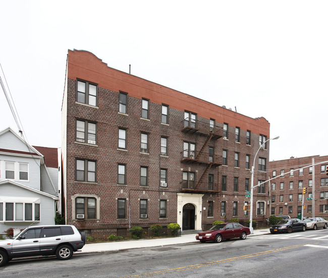 Amersfort Garden in Brooklyn, NY - Foto de edificio - Building Photo