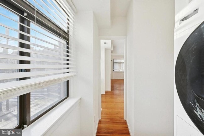 property at 319 S 10th St