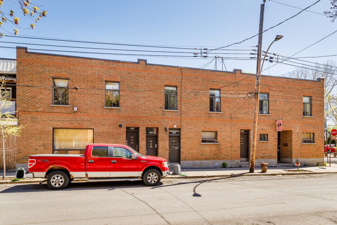 803 D'hibernia St in Montréal, QC - Building Photo