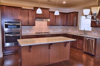 930 Reserve Point Pl in Suwanee, GA - Building Photo - Building Photo