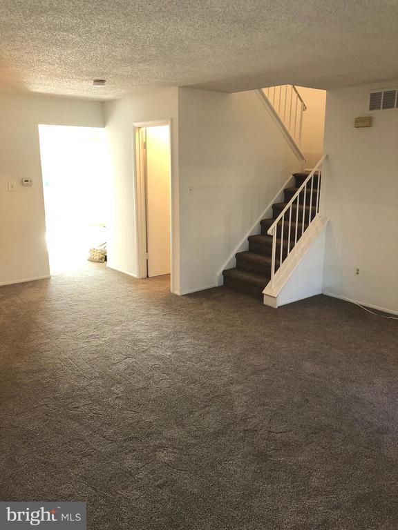 56 Burgundy Dr in Evesham, NJ - Building Photo - Building Photo