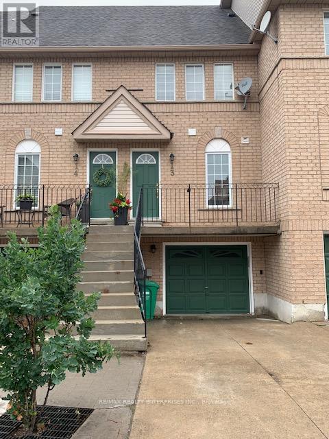 80 Strathaven Dr in Mississauga, ON - Building Photo - Building Photo