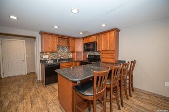 16 Wildwood St in Lake Grove, NY - Building Photo - Building Photo