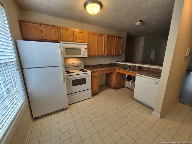 141 Wading Creek Ln in Fayetteville, NC - Building Photo - Building Photo