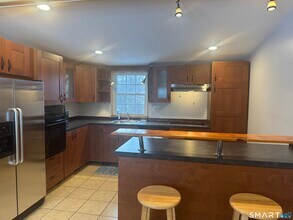 67 Oronoque Trail in Shelton, CT - Building Photo - Building Photo