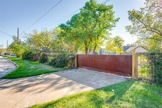 2713 Sweeney Ln in Austin, TX - Building Photo - Building Photo