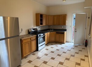 1809 W Thompson St in Philadelphia, PA - Building Photo - Building Photo