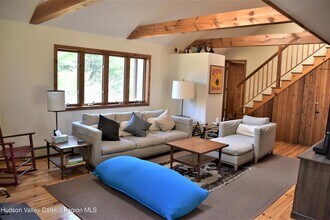 219 Cherry Hill Rd in Accord, NY - Building Photo - Building Photo