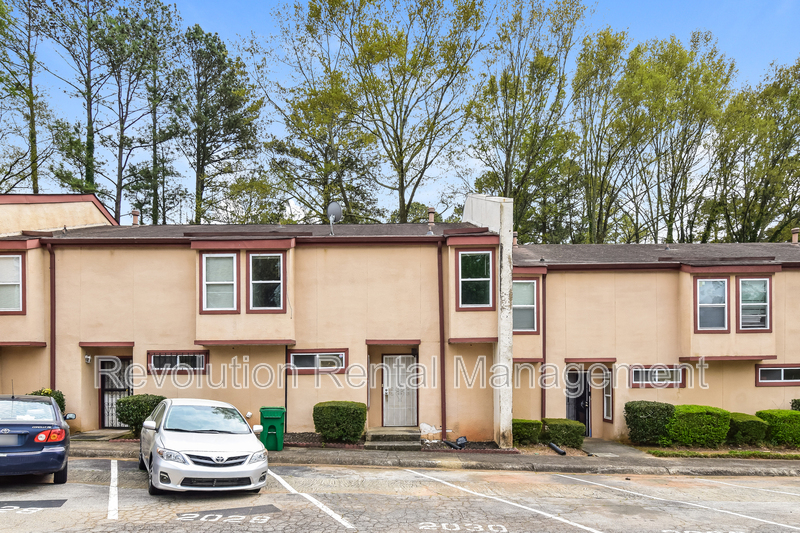 2030 Oak Park Ln in Decatur, GA - Building Photo