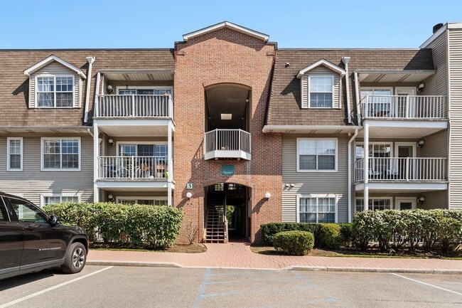 property at 800 River Rd
