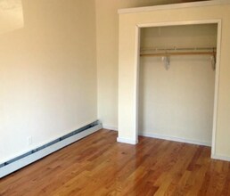 16 Warren Ter, Unit 1L in Newton, MA - Building Photo - Building Photo
