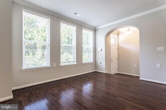 6913 Country Club Terrace in New Market, MD - Building Photo - Building Photo