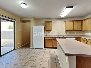 1425 N Thunderbird Ave in Gilbert, AZ - Building Photo - Building Photo