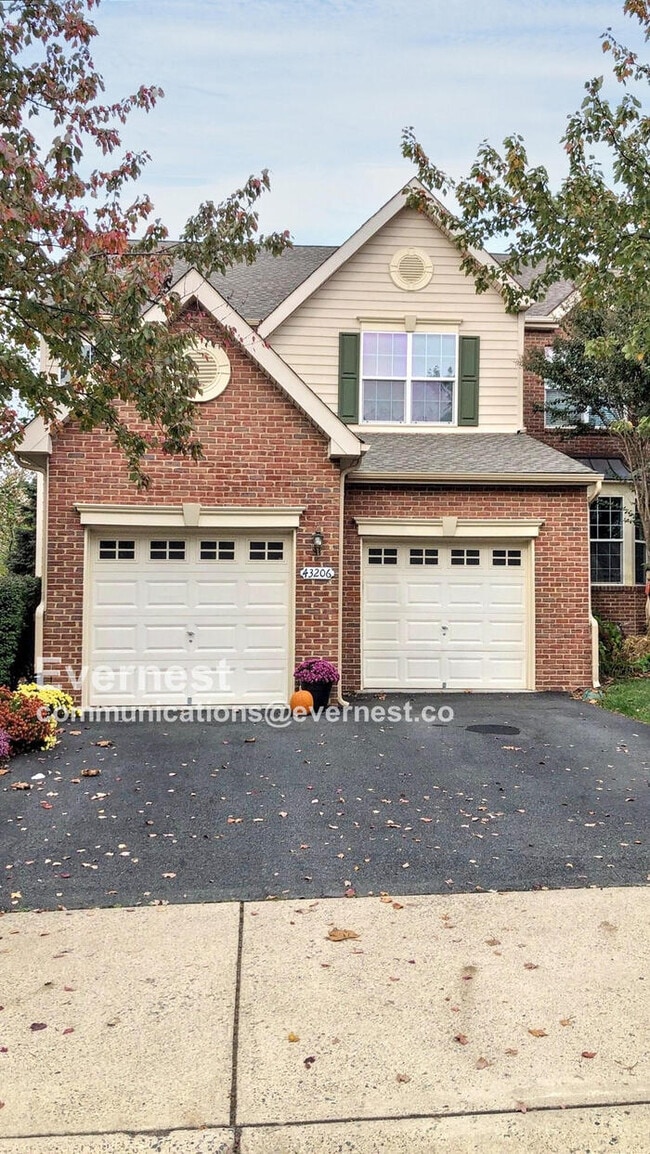 property at 43206 Somerset Hills Terrace