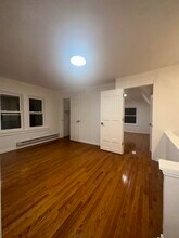 23 Valley Pl-Unit -3 in Edgewater, NJ - Foto de edificio - Building Photo
