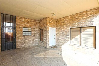2600 E San Jose St in Laredo, TX - Building Photo - Building Photo