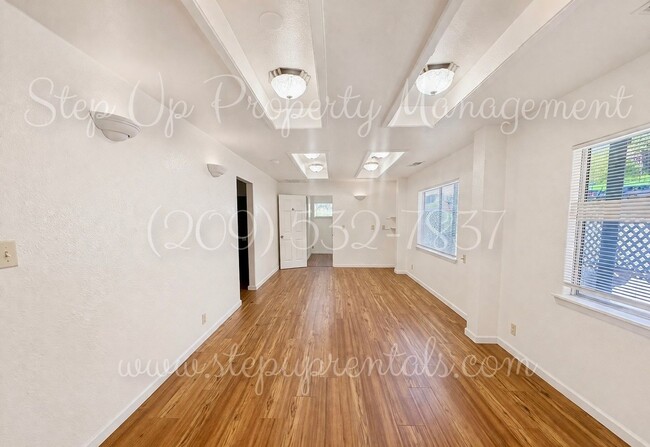 22622 Twain Harte Dr in Twain Harte, CA - Building Photo - Building Photo