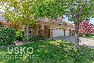 1175 Burwick Ln in Folsom, CA - Building Photo - Building Photo
