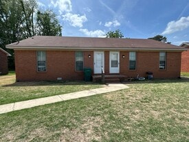 25 Georgian Cv, Unit L in Jackson, TN - Building Photo