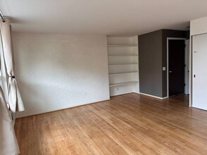 2012 Thorndyke Ave W in Seattle, WA - Building Photo - Building Photo