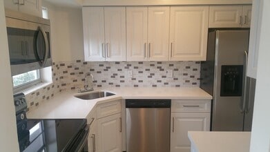 18081 SE Country Club Dr in Jupiter, FL - Building Photo - Building Photo