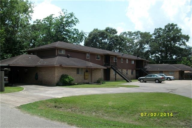 808 Denison Ave in Cleveland, TX - Building Photo