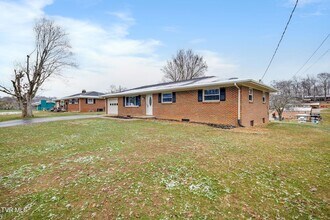 336 W Ln St in Church Hill, TN - Foto de edificio - Building Photo