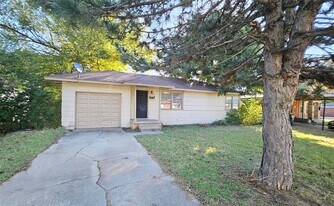 4304 N Libby Ave in Warr Acres, OK - Building Photo