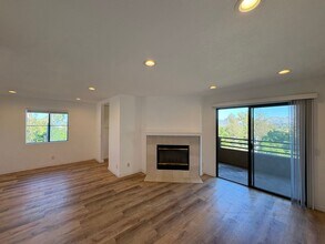 12270 Corte Sabio in San Diego, CA - Building Photo - Building Photo