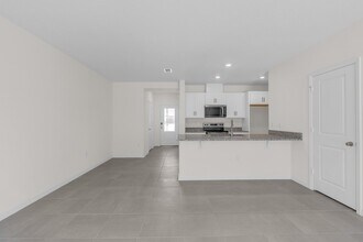 2828 Moonshadow Ct in Clermont, FL - Building Photo - Building Photo