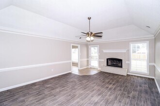 1261 Fox Trace Dr in Memphis, TN - Building Photo - Building Photo