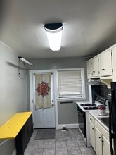 15 S Abington Ave in Baltimore, MD - Building Photo - Building Photo